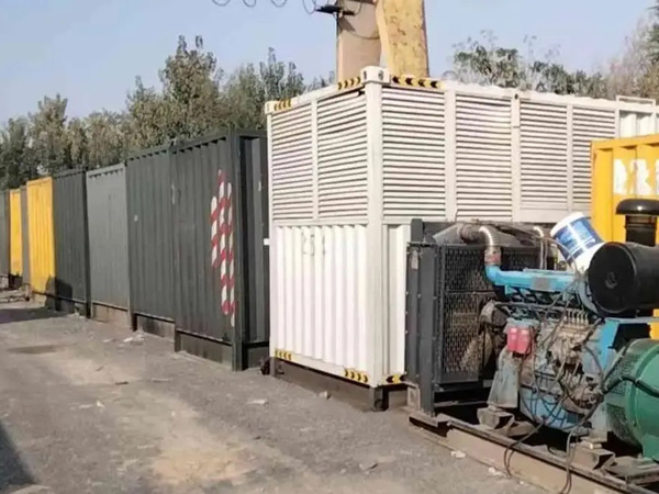 郓城200KW柴油发电机机组每小时油耗是多少？